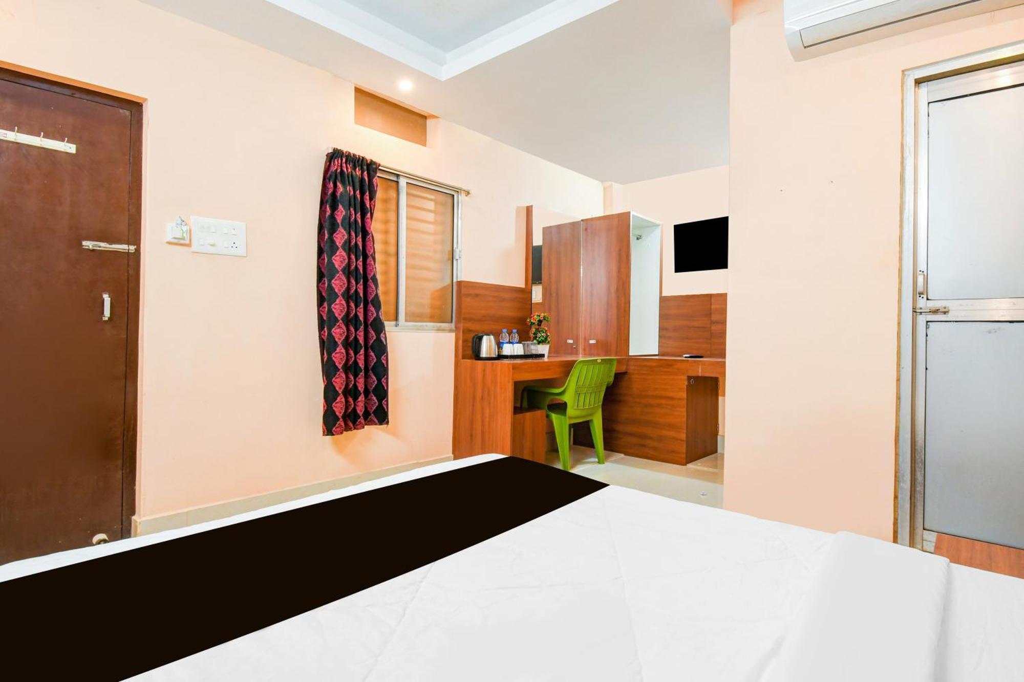 Super Hotel O Dakshin Dwar Formerly Radha Krishna Niwas Puri Exterior photo
